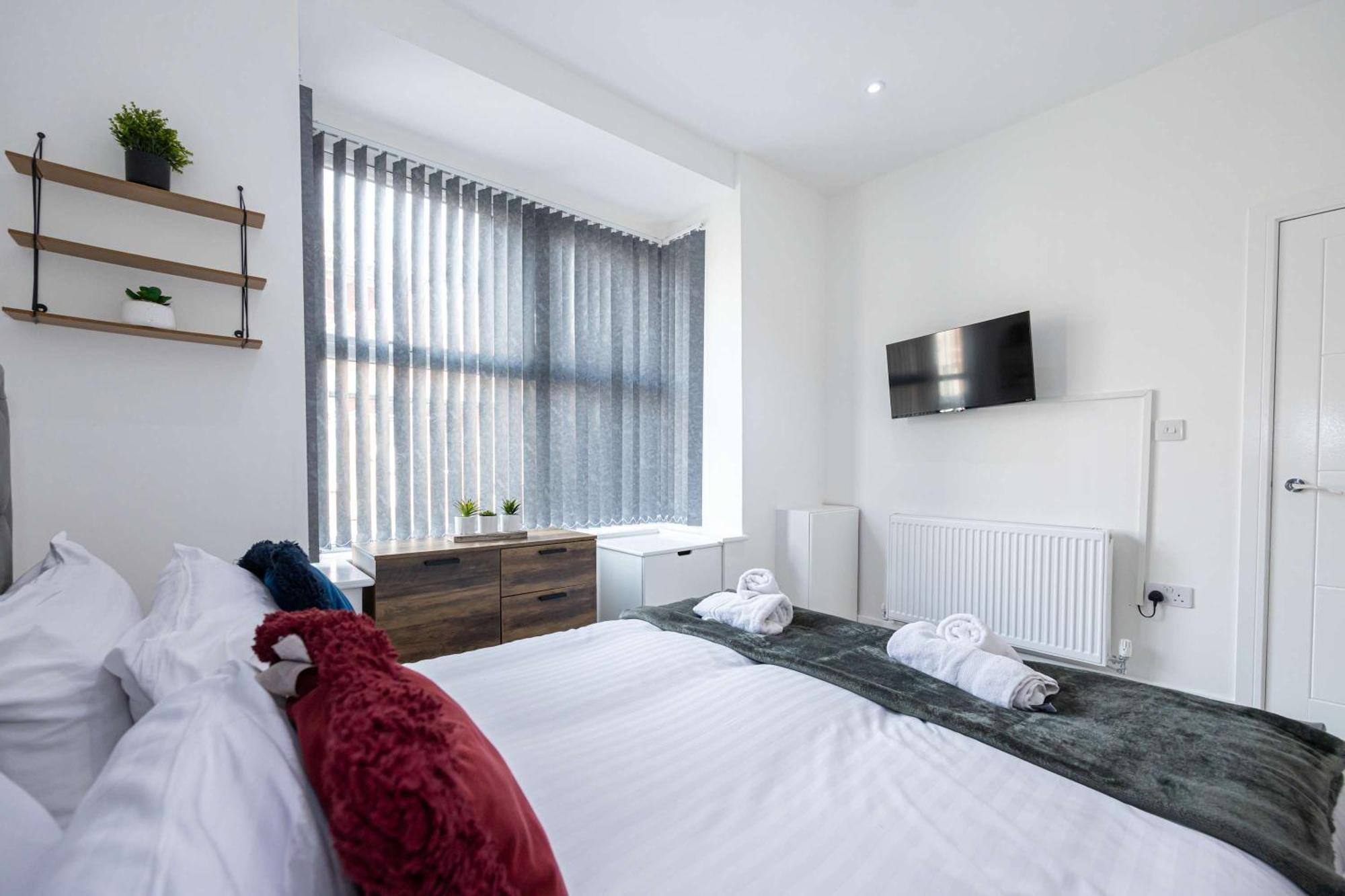 Newly Refurbished 4bedroom House Nr Centre *