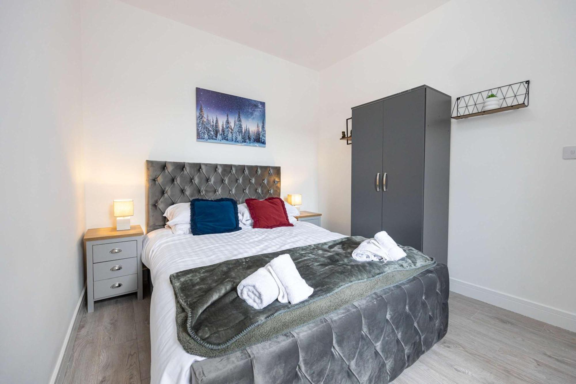 Newly Refurbished 4bedroom House Nr Centre Manchester