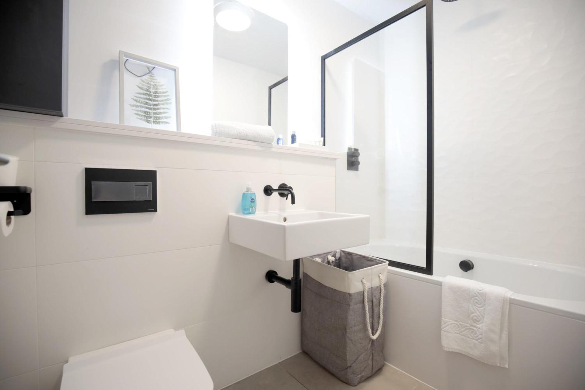 Stunning Luxury Townhouse In Centre Of * Manchester