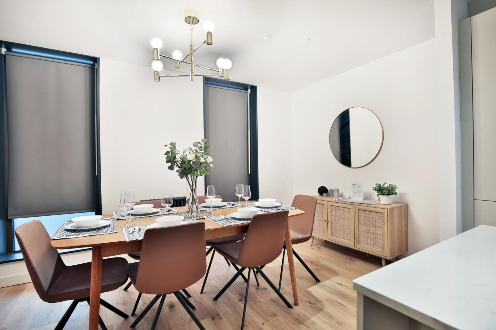 Stunning Luxury Townhouse In Centre Of Holiday home