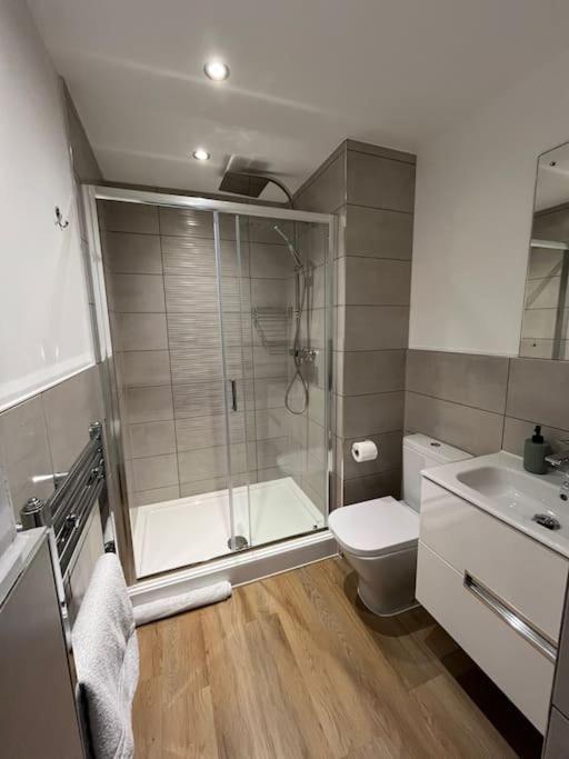Modern & Spacious 2 Bed By Old Trafford * Manchester