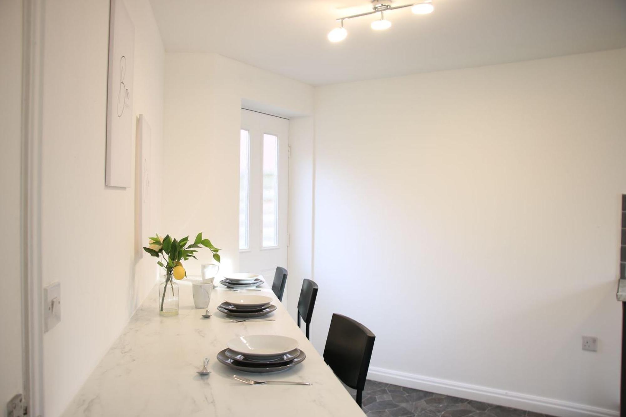 Vakantiehuis Modern Townhouse-free Parking-pool Table *