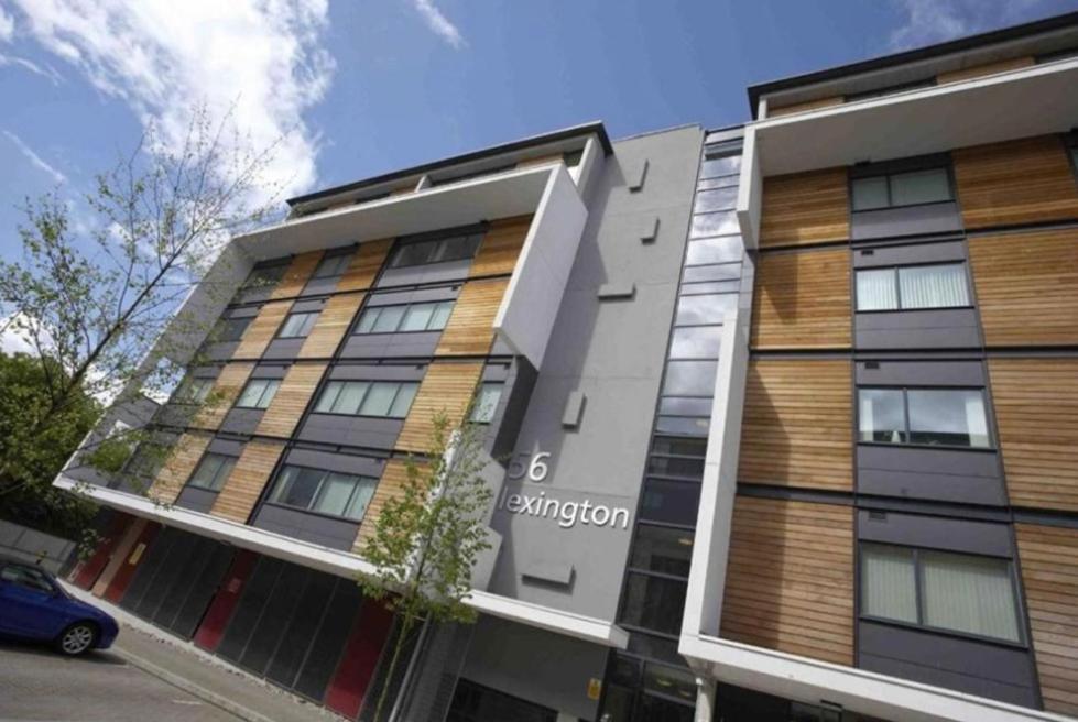 Luxury 2 Bed Centre Close To Salford Quays - Secured Underground Parking Included Appartement *