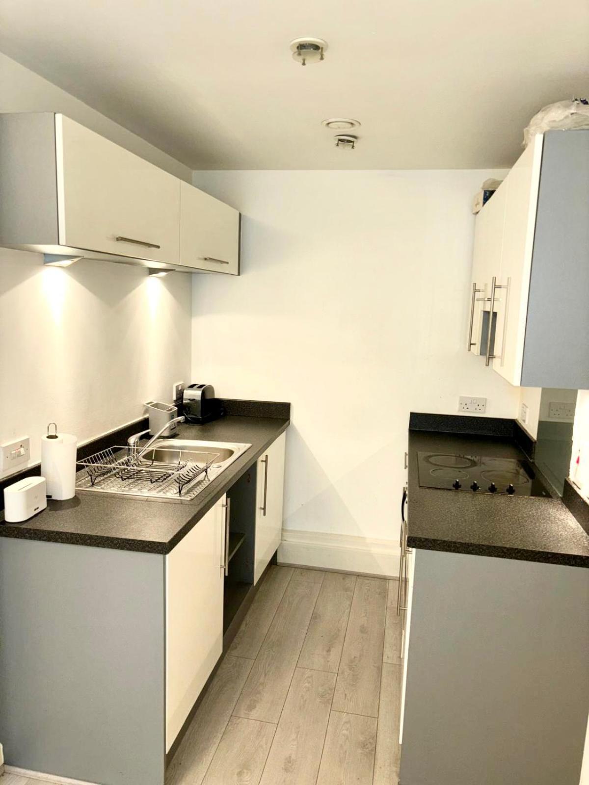 Luxury 2 Bed Centre Close To Salford Quays - Secured Underground Parking Included Appartement *