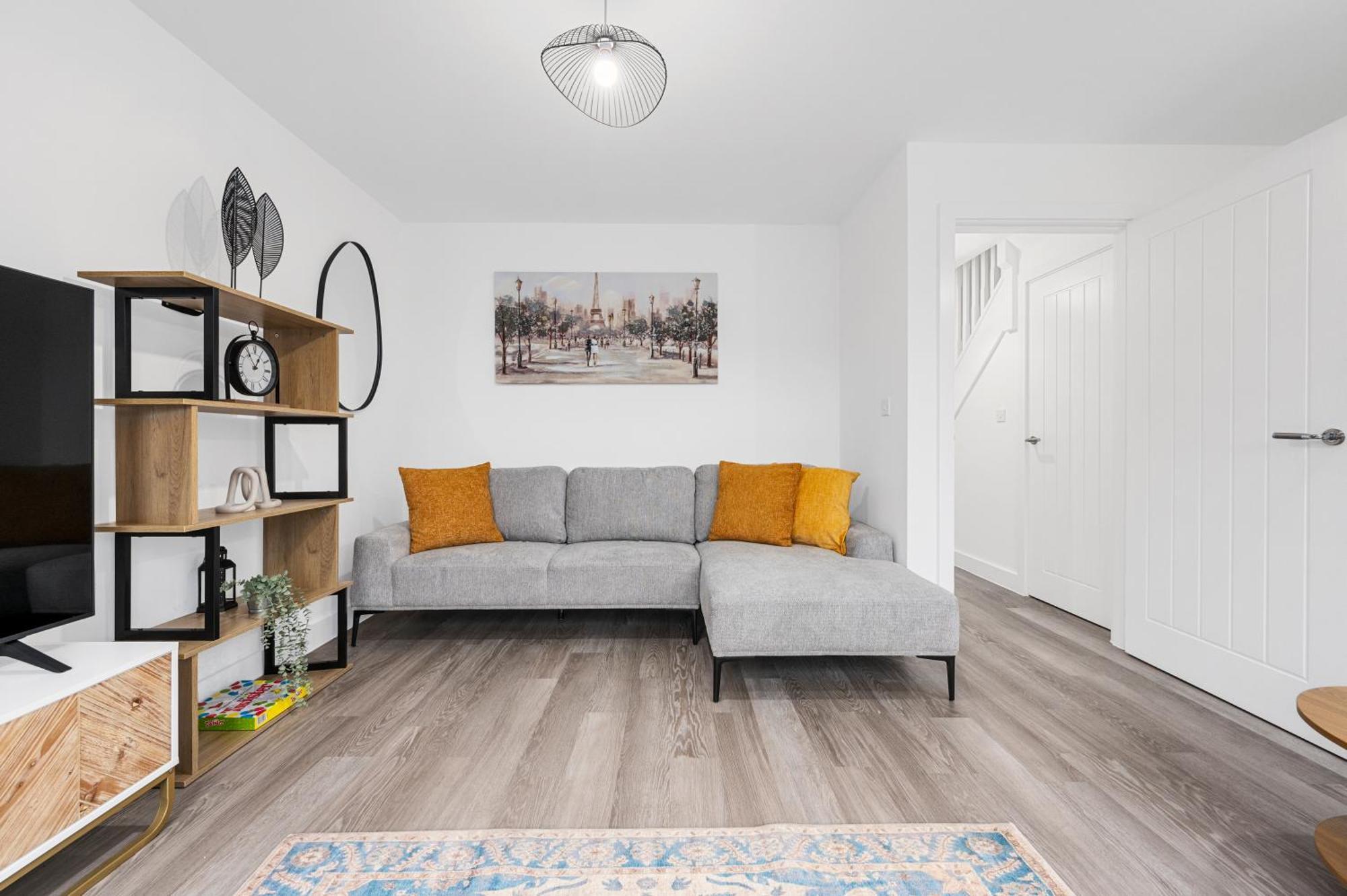 Luxurious Stylish Modern Manchester