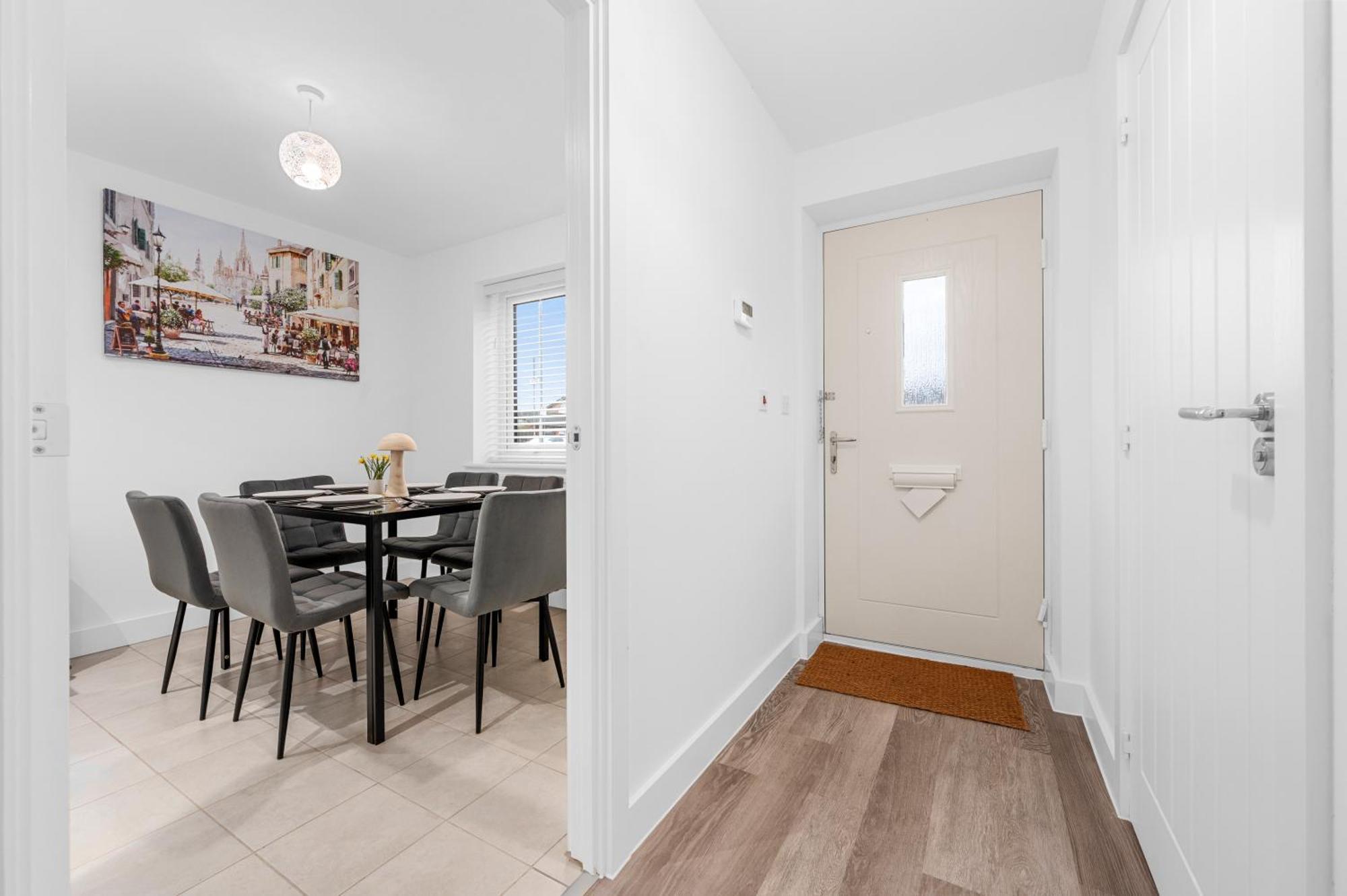 Luxurious Stylish Modern Manchester