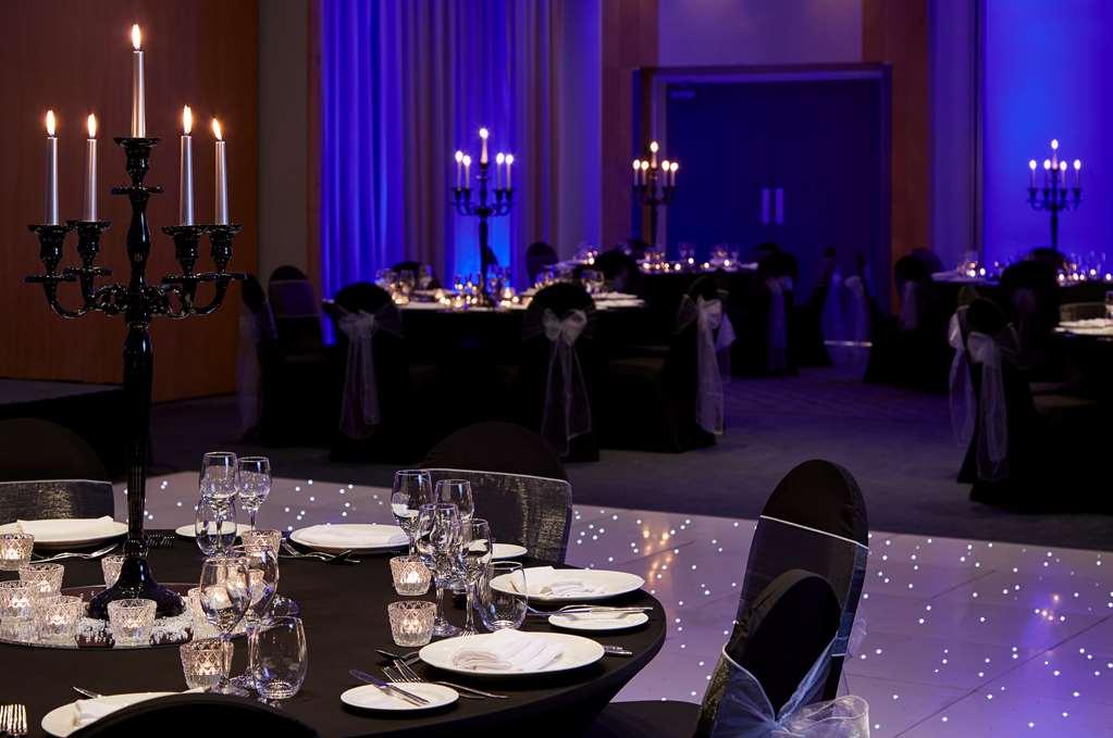Hotel Radisson Blu Manchester. Airport Manchester