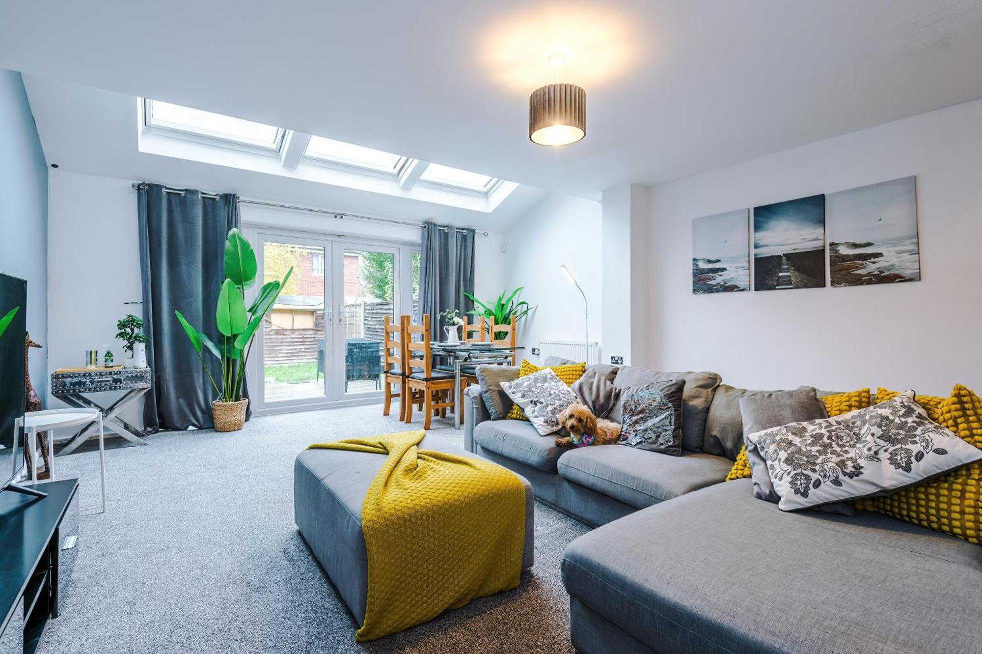 Holiday home 3br-sleeps6-garden-bbq-freeparking-pets Manchester