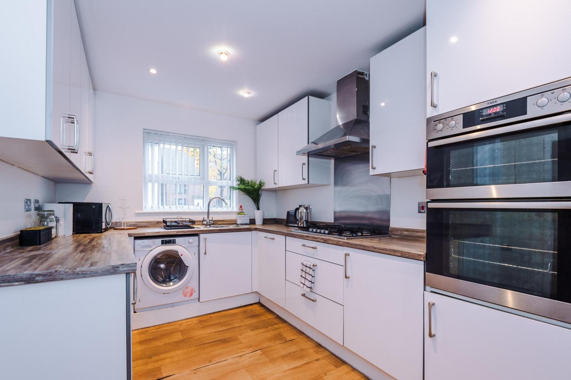 Holiday home 3br-sleeps6-garden-bbq-freeparking-pets *