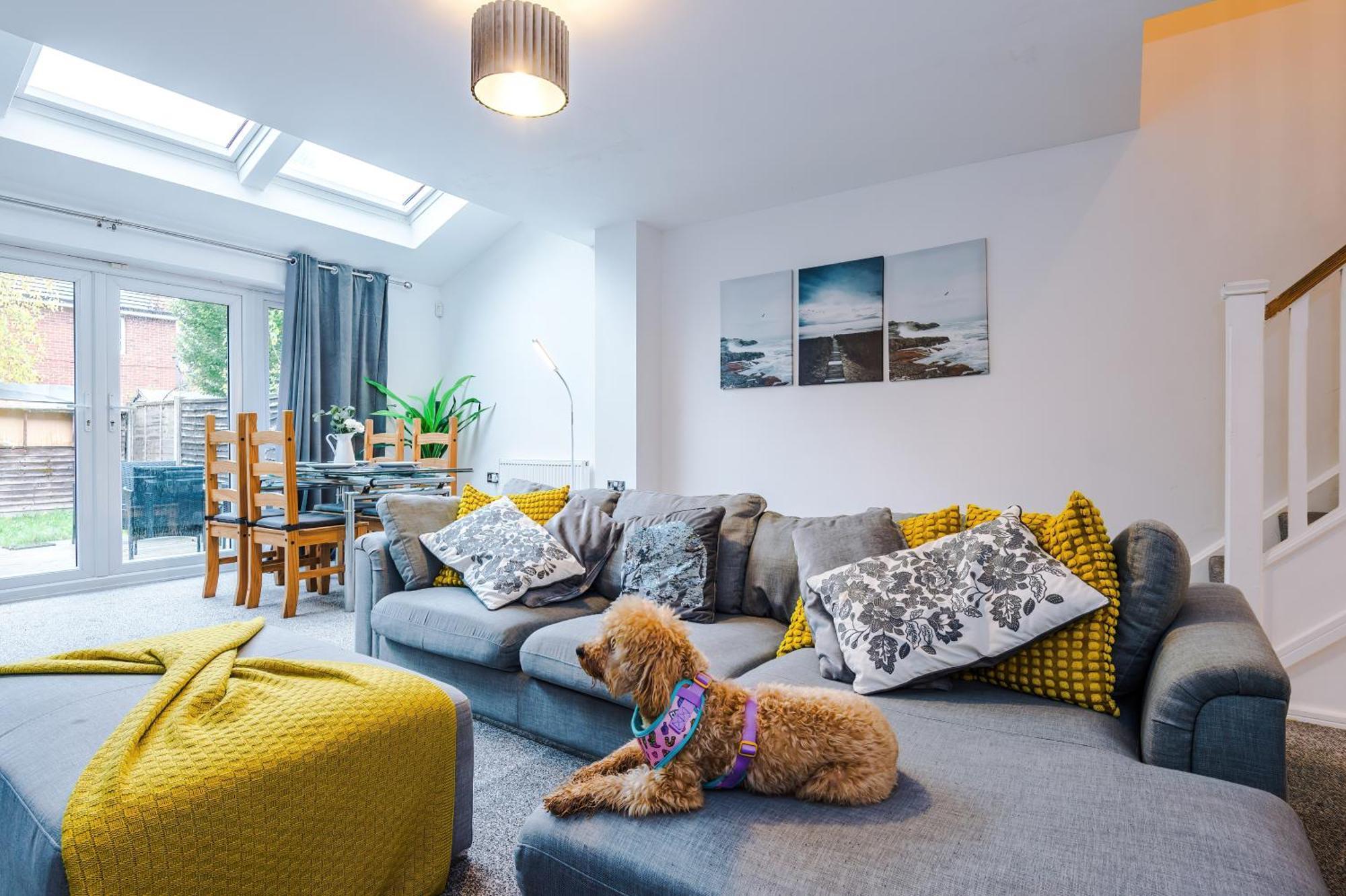 3br-sleeps6-garden-bbq-freeparking-pets