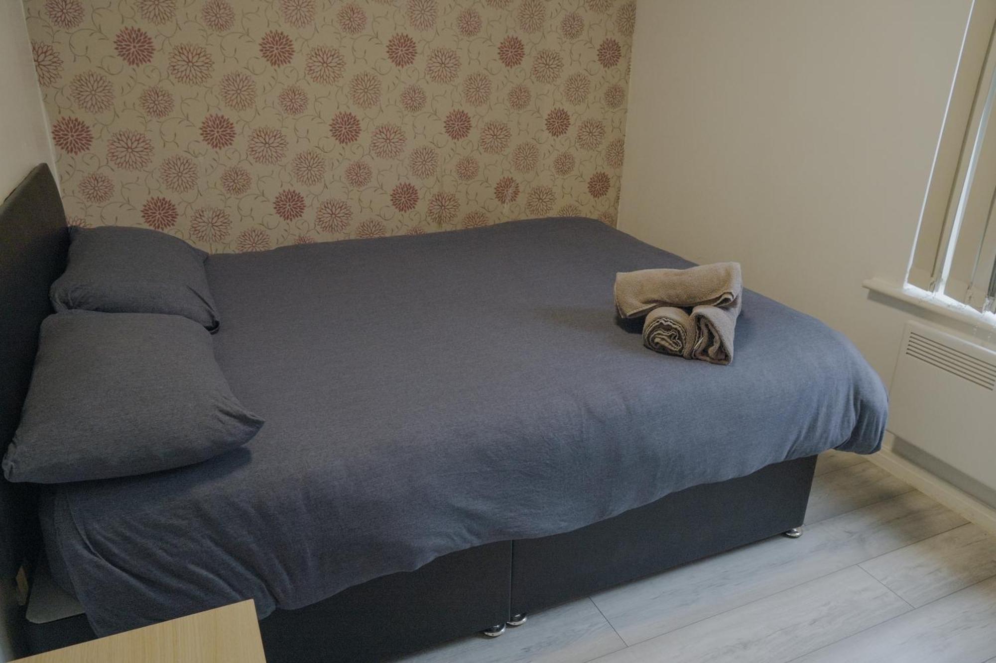 Apartment Lovely Modern 2 Bed Flat With Parking, Close To Centre