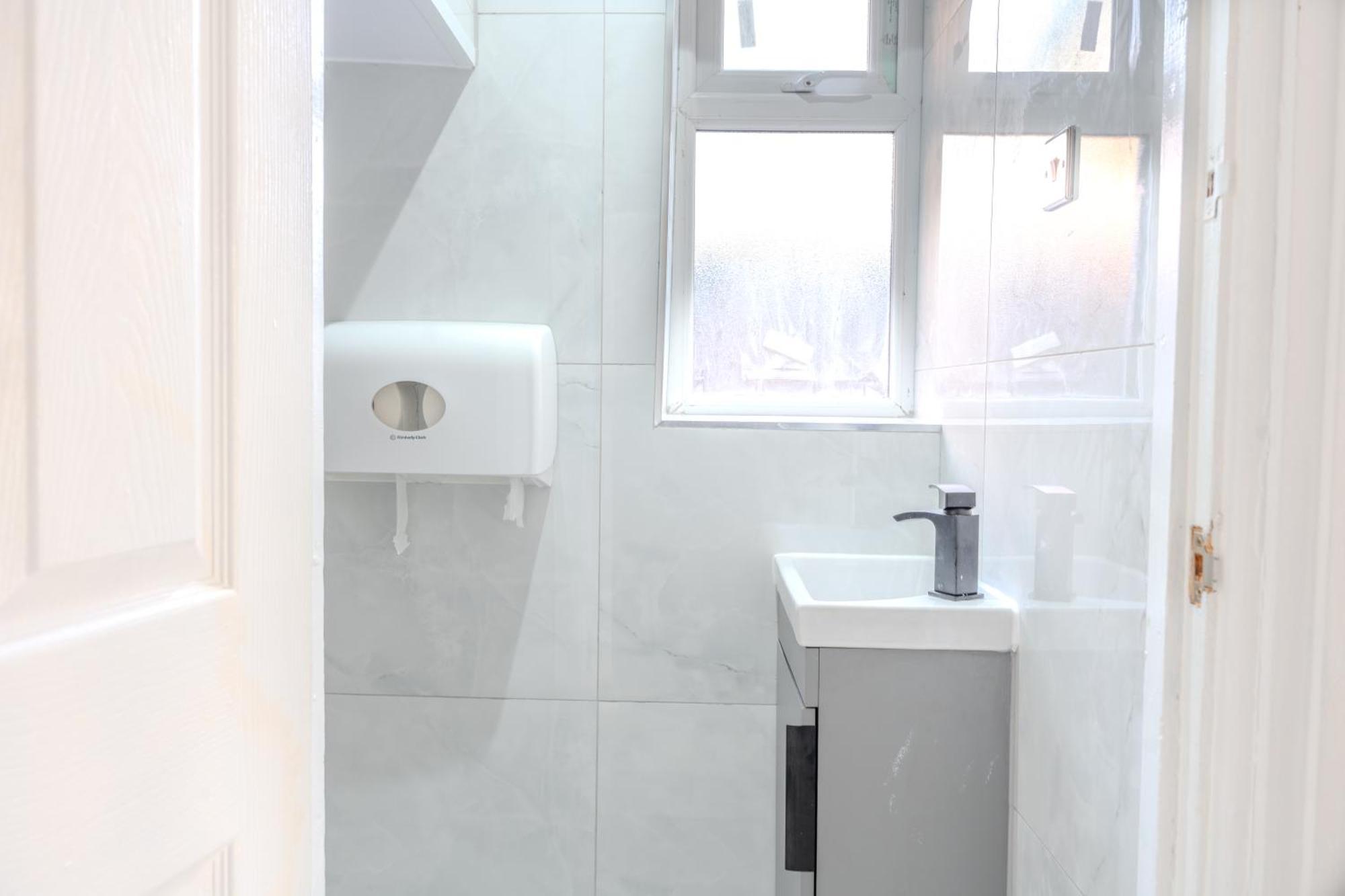 Latestapartments Near Coop Live And Etihad Stadium Apartment