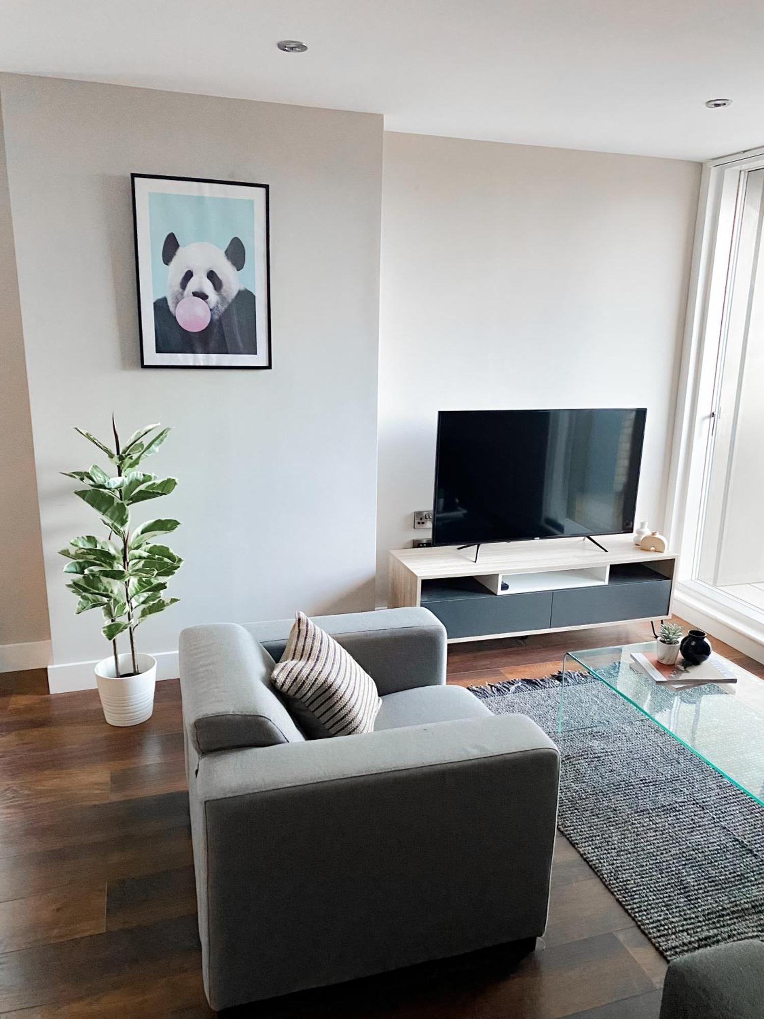 The Panda - Modern 2 Bedroom In Centre