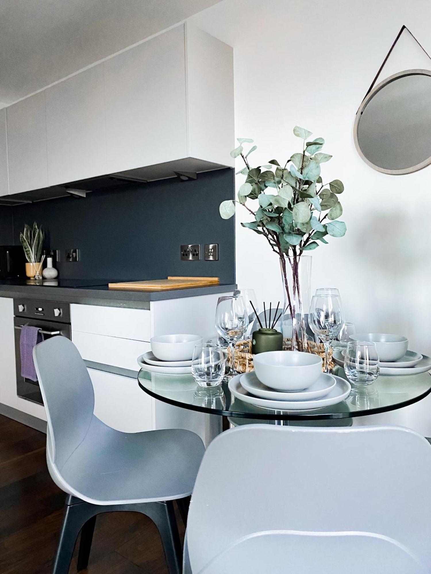 The Panda - Modern 2 Bedroom In Centre *