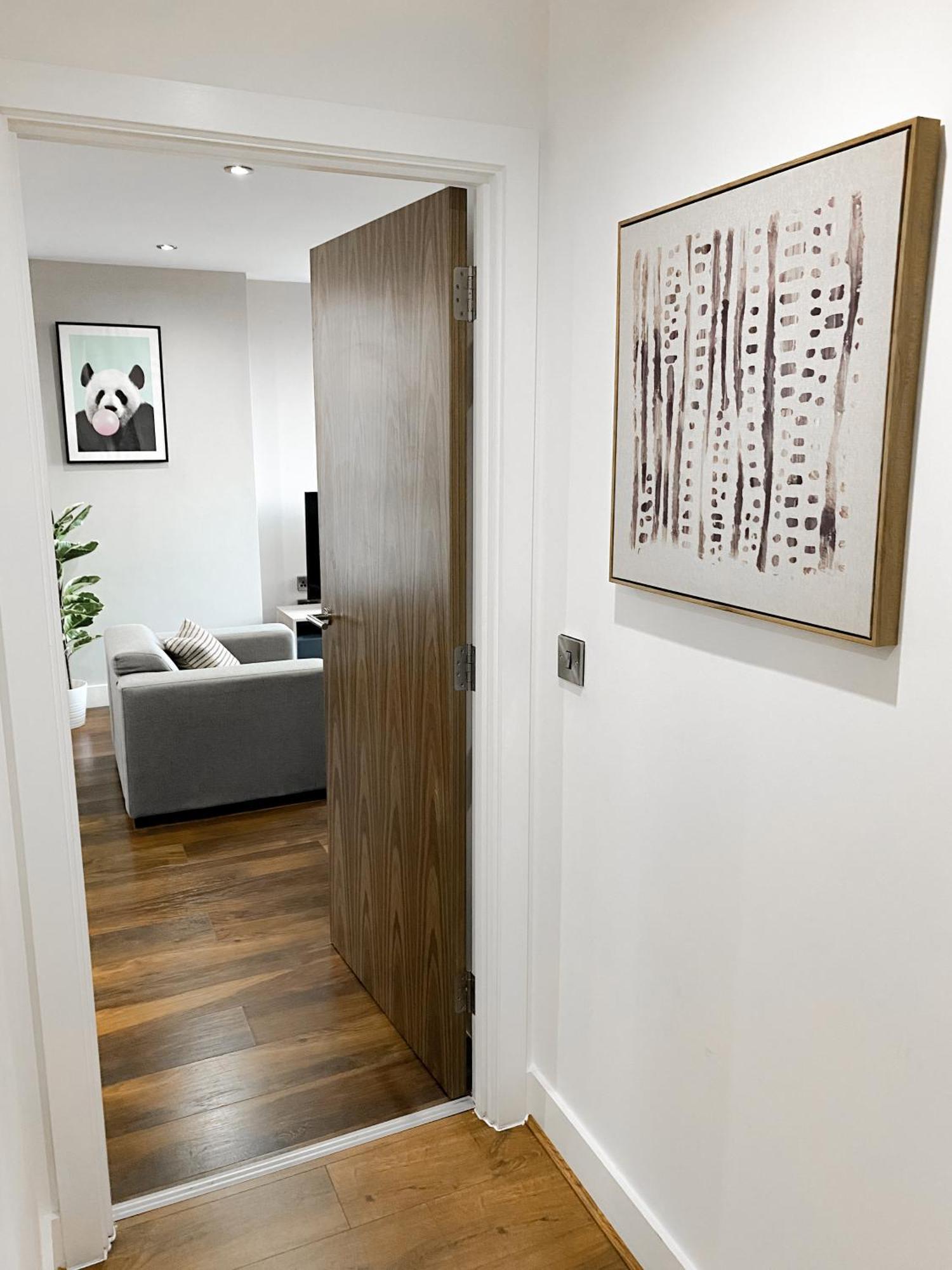 The Panda - Modern 2 Bedroom In Centre Manchester