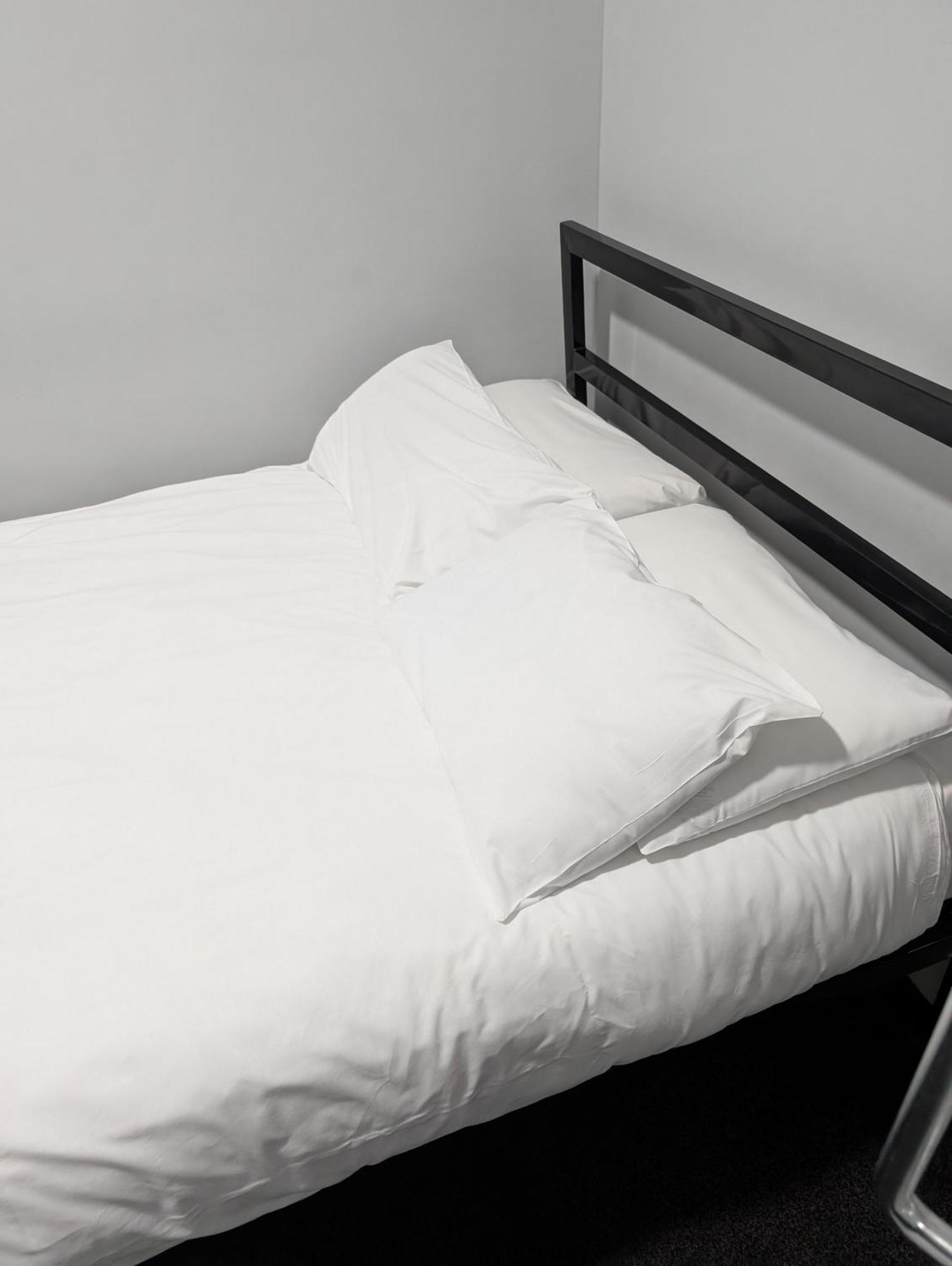 Piccadilly Hotel *
