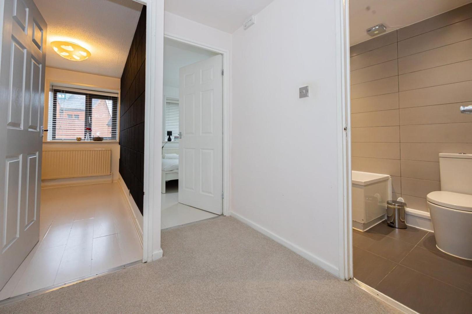 Guestready - One Perfect In Salford - No Wifi Apartment Manchester