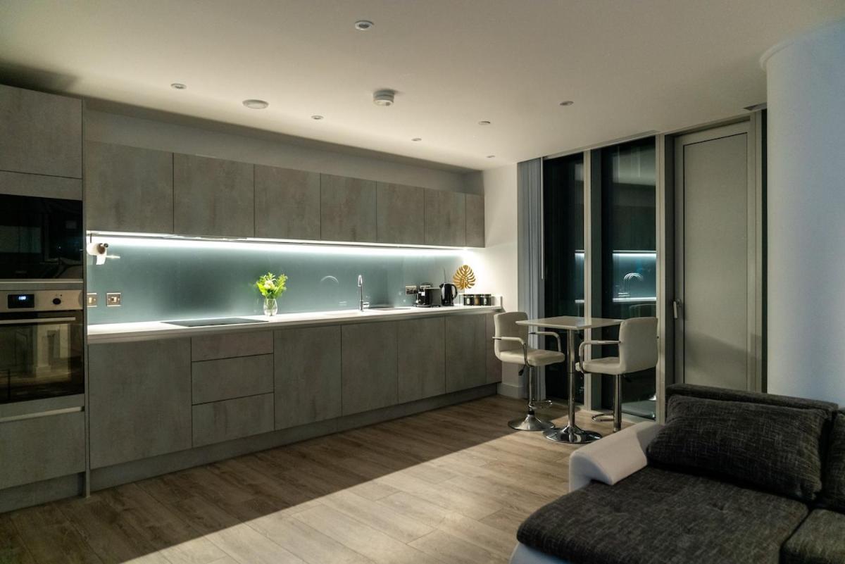 Luxury 2 Bed Penthouse With Stunning Views In Manchester City Centre Appartement *
