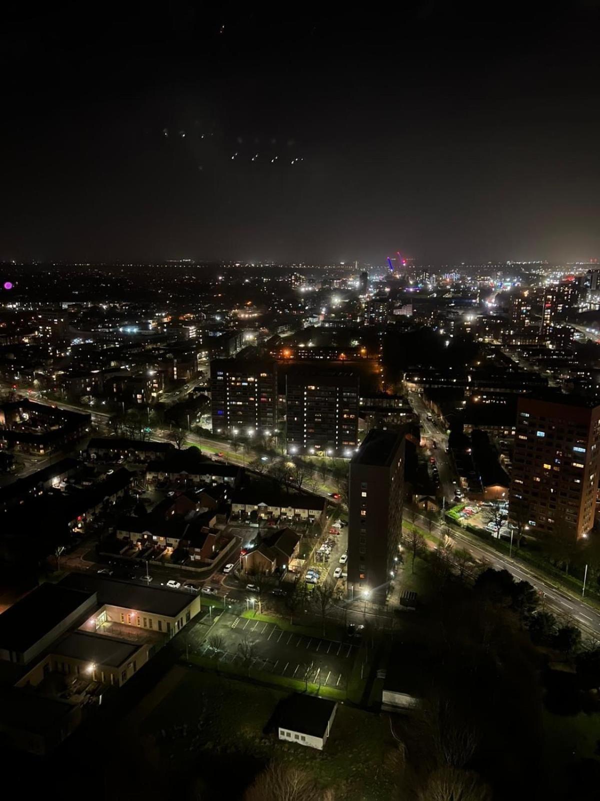 Luxury 2 Bed Penthouse With Stunning Views In Manchester City Centre Apartment