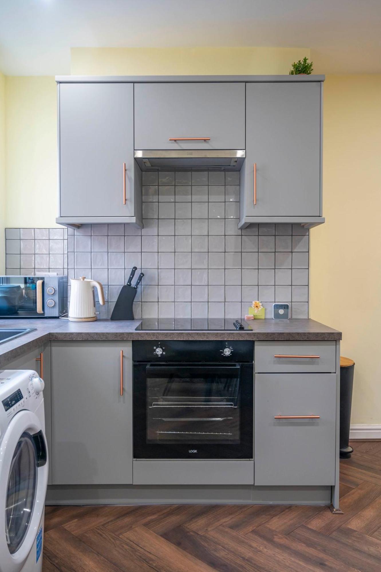 Vakantiehuis Beautiful Three Bedroom House - Escape Manchester