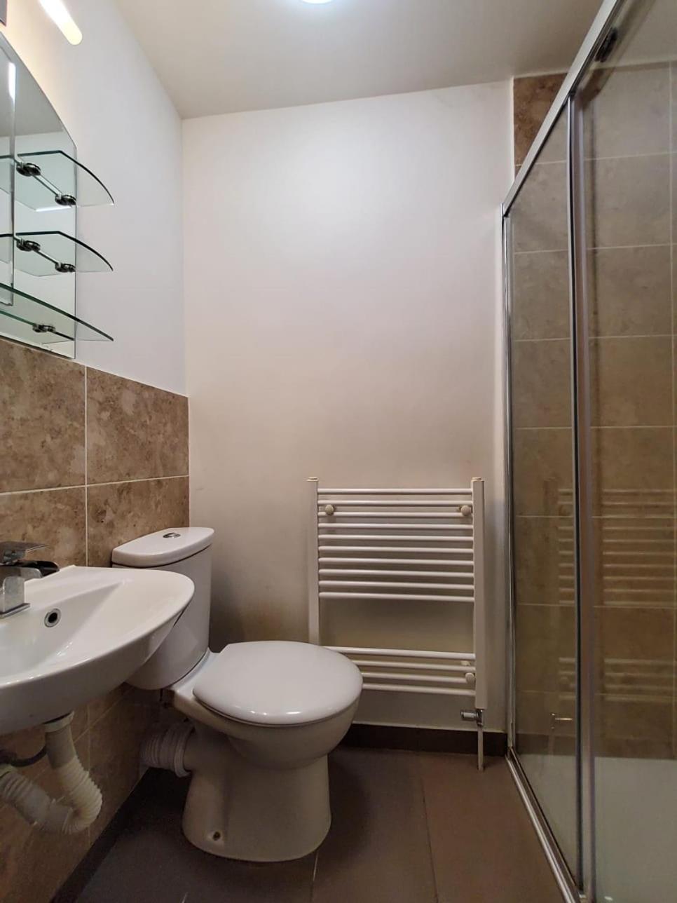 En-suite Double 277gc7 Salford Guest house *
