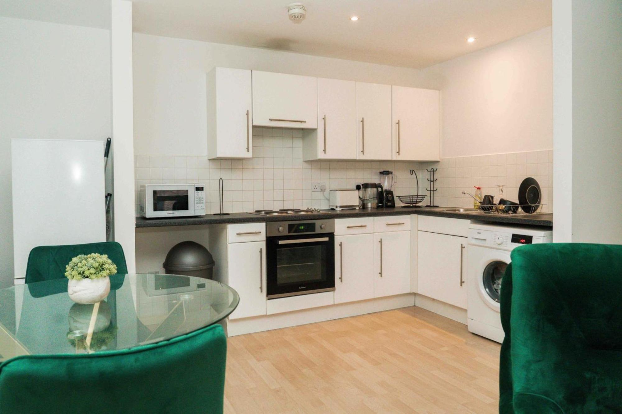 2br-sleeps5-cityview-freeparking-citycentre * Manchester