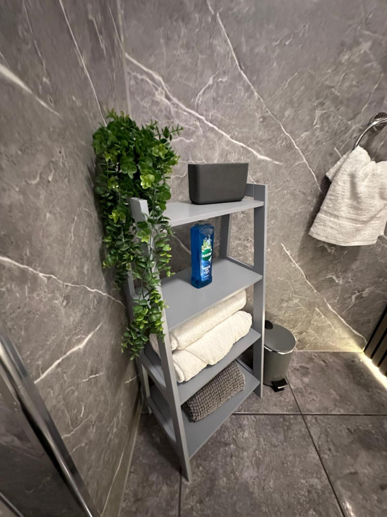 Modern Near Centre Apartment *
