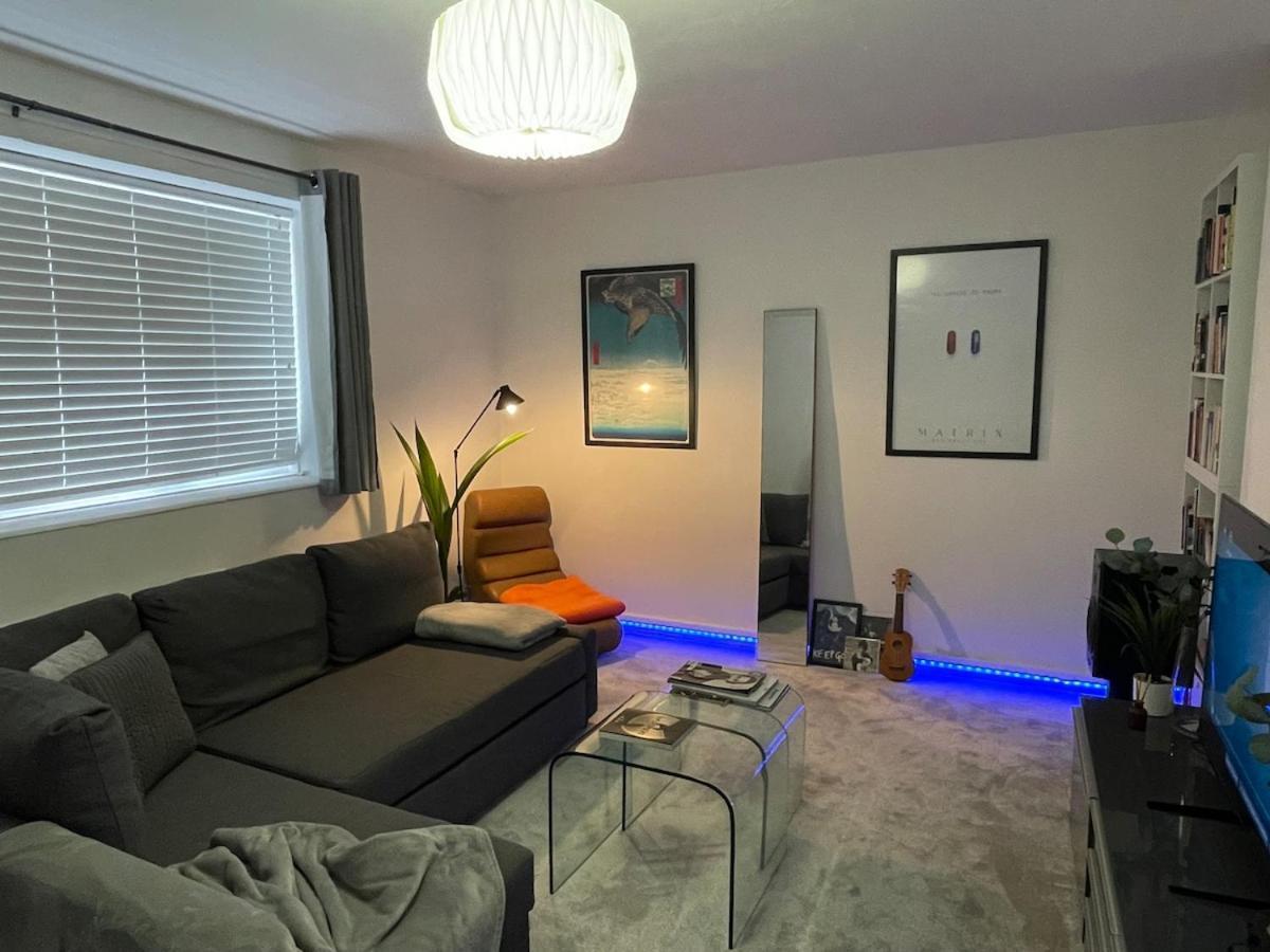 Apartment Centre Inc Parking *