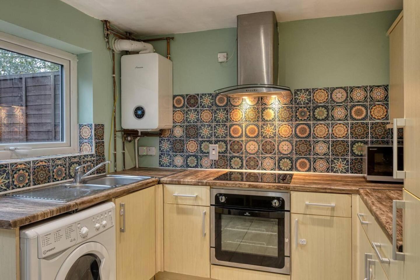 Charming Trafford Retreat Pets Welcome Holiday home *