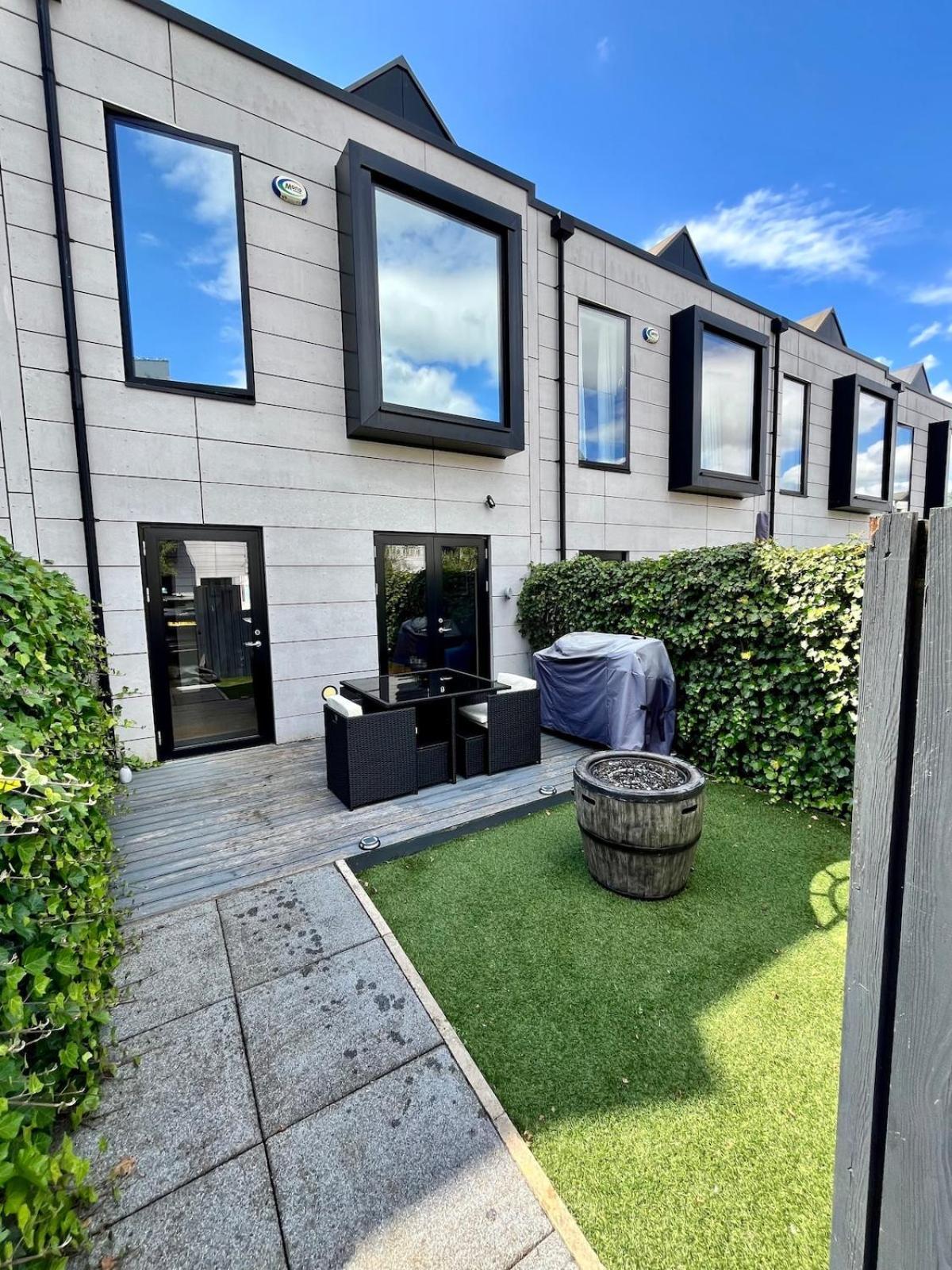 Townhouse, Free Parking, Close To Ao Arena * Manchester