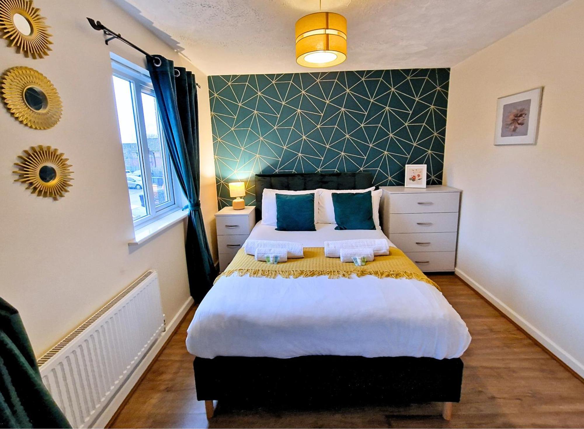 Townhouse By Bevolve - 4 Bedrooms - Free Parking Vakantiehuis