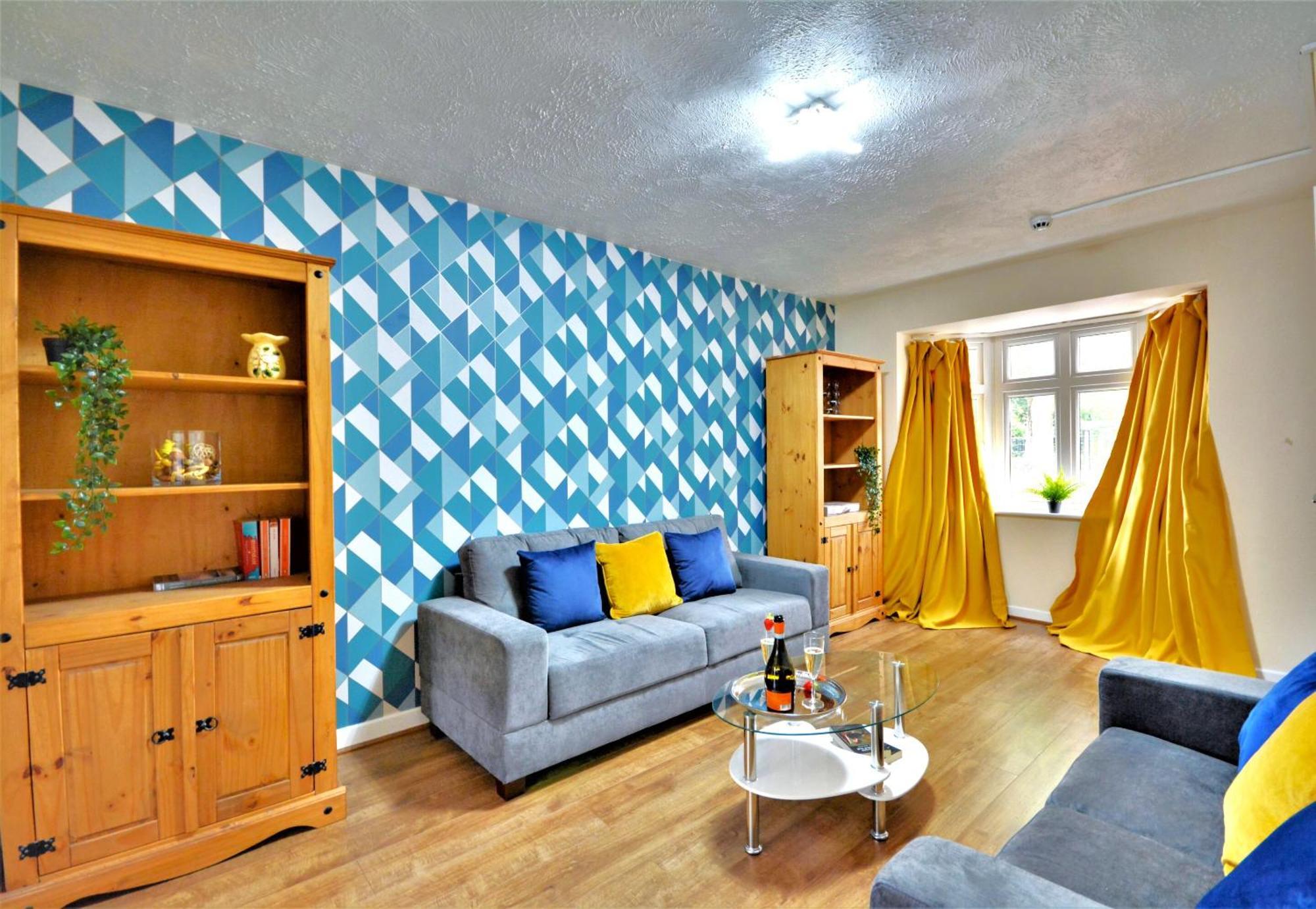 Townhouse By Bevolve - 4 Bedrooms - Free Parking