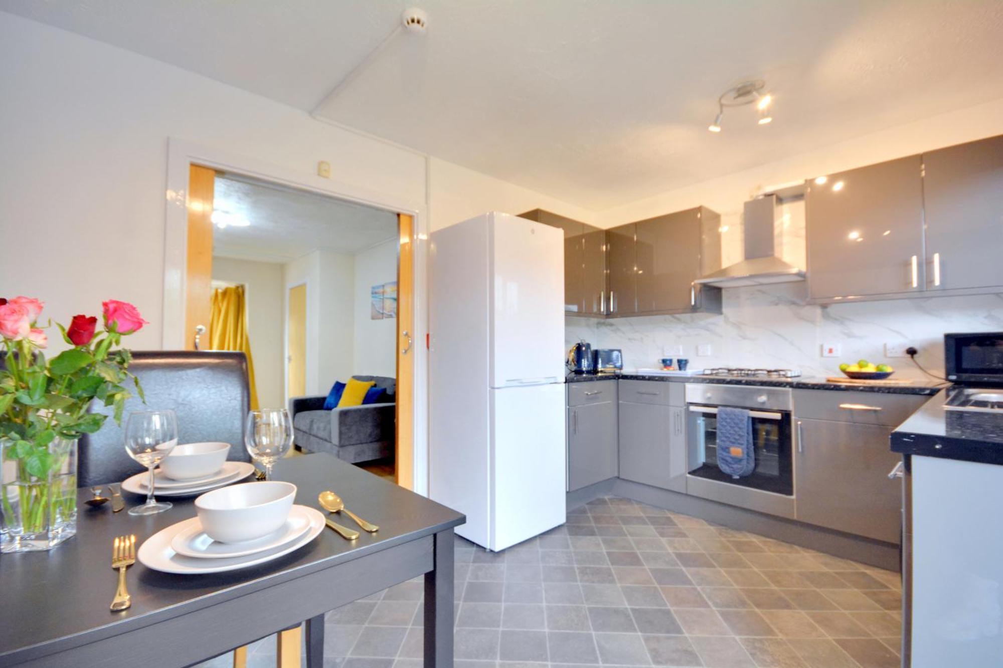 Vakantiehuis Townhouse By Bevolve - 4 Bedrooms - Free Parking