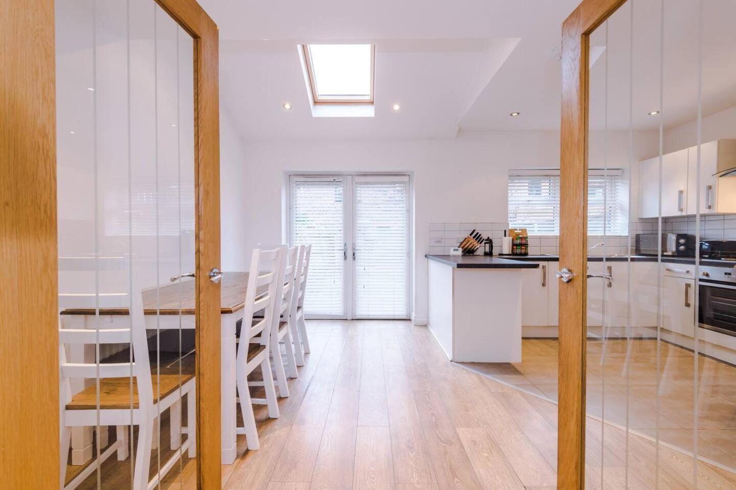 Vakantiehuis Park Lane Retreat 3br With Driveway Parking *