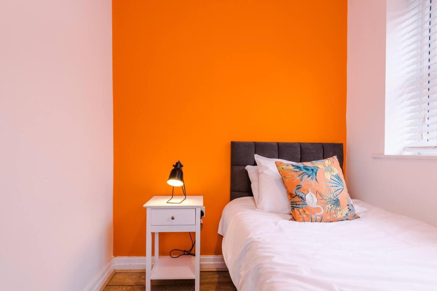 Vakantiehuis Park Lane Retreat 3br With Driveway Parking Manchester