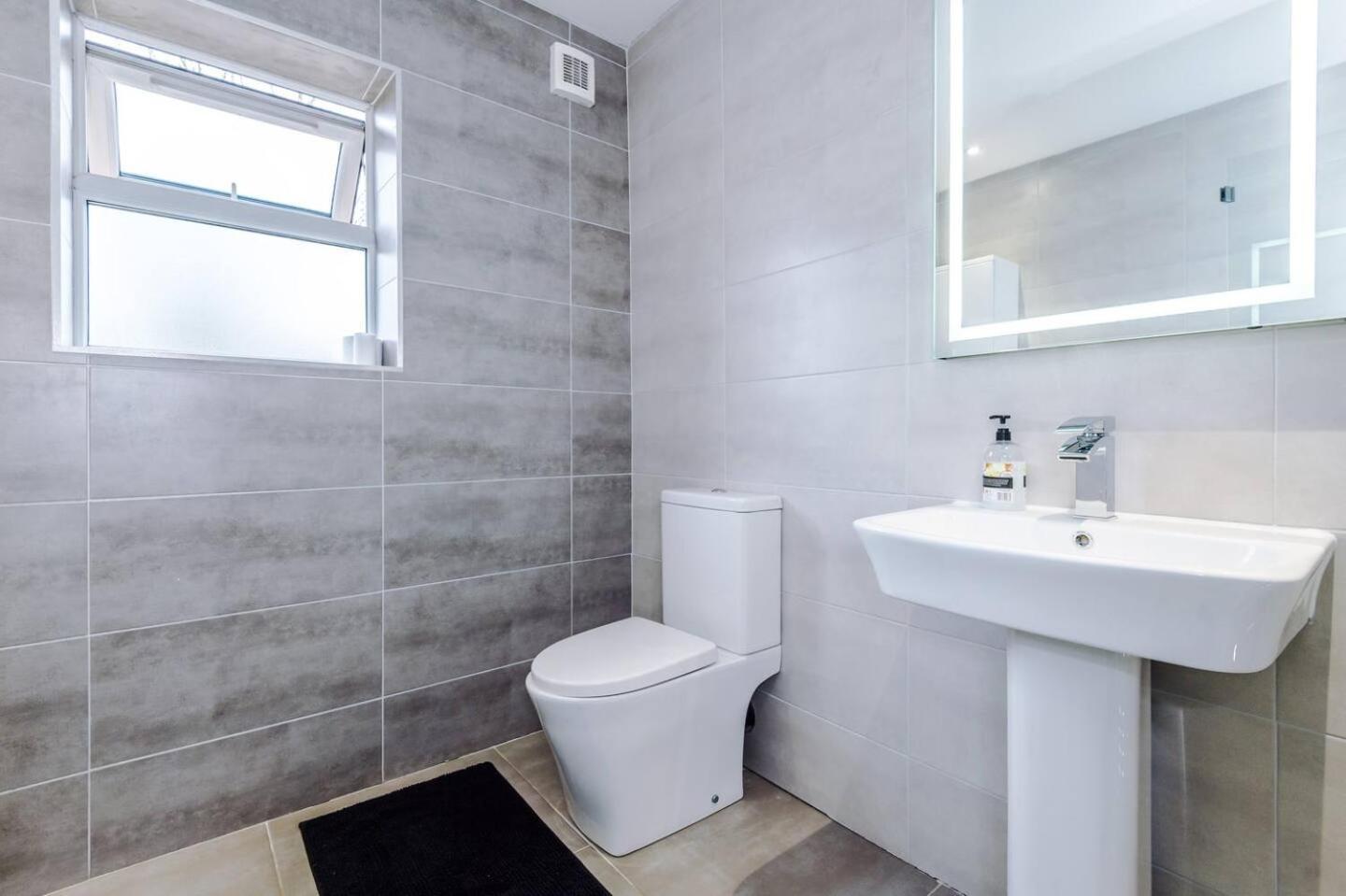 Vakantiehuis Park Lane Retreat 3br With Driveway Parking *