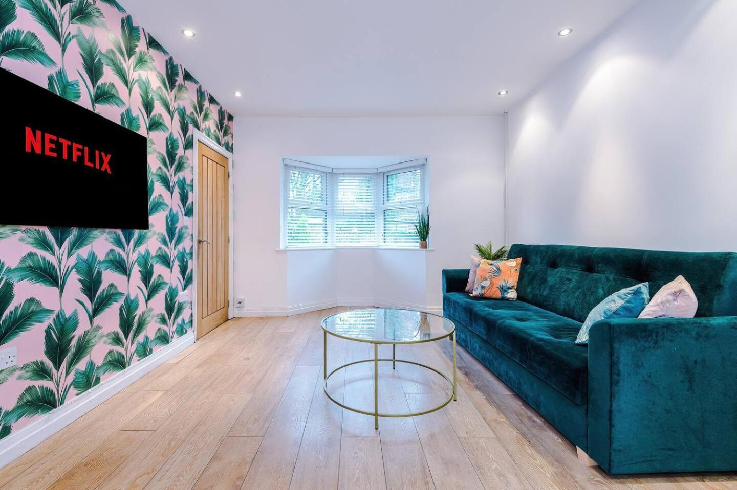 Vakantiehuis Park Lane Retreat 3br With Driveway Parking Manchester