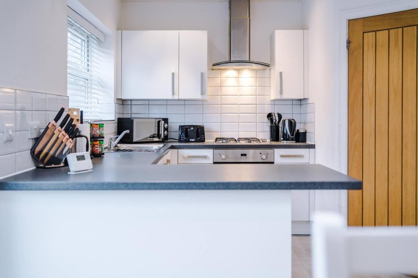 Vakantiehuis Park Lane Retreat 3br With Driveway Parking