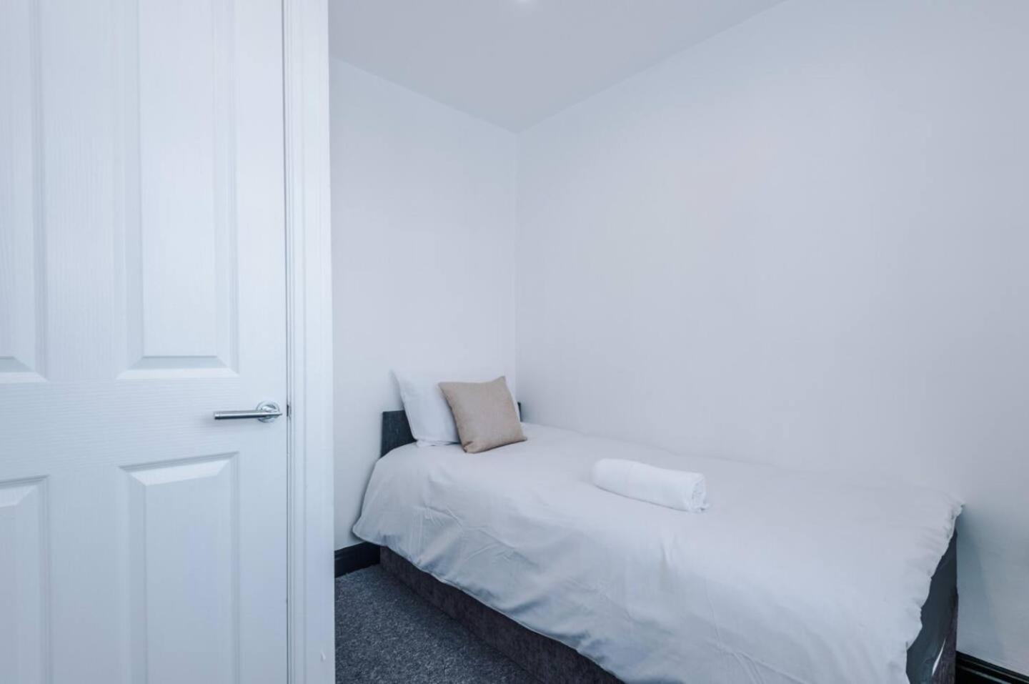 Hideaway Cozy 3br With Free Parking