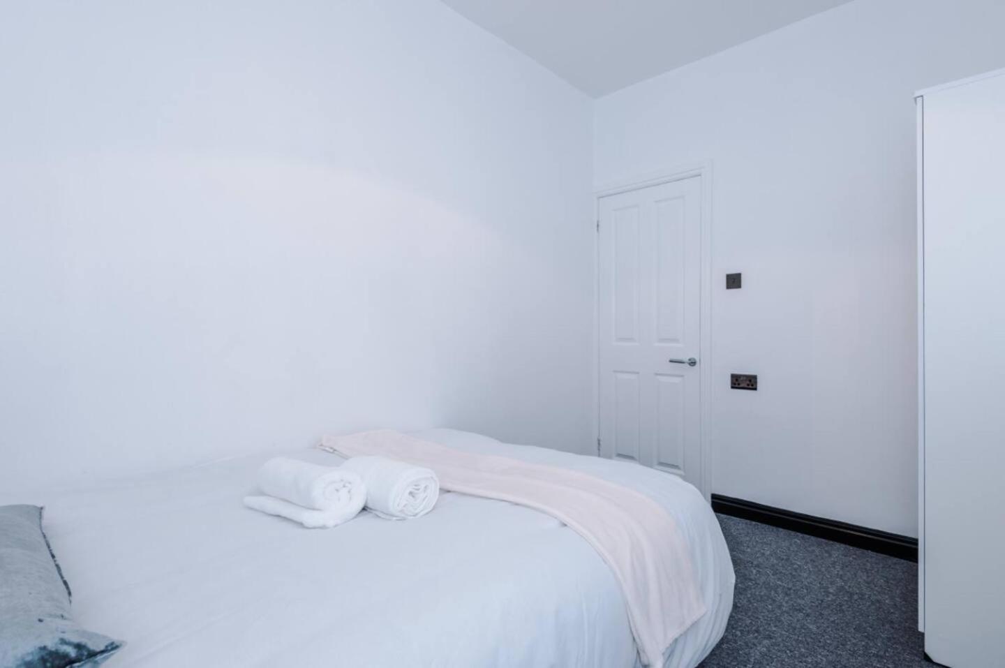Hideaway Cozy 3br With Free Parking Holiday home