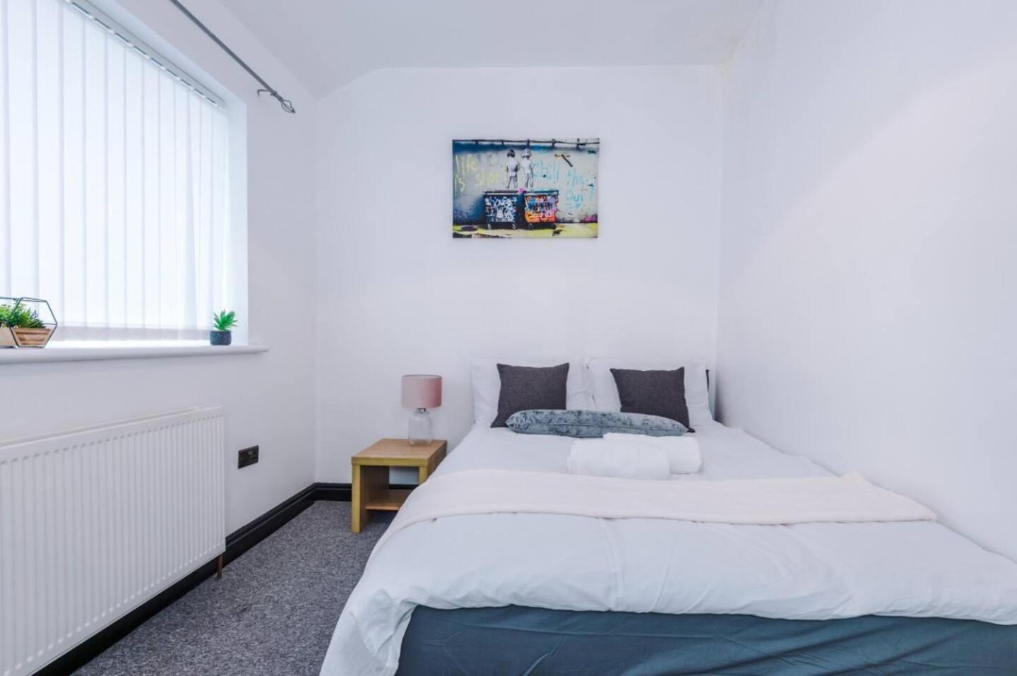 Hideaway Cozy 3br With Free Parking Holiday home Manchester