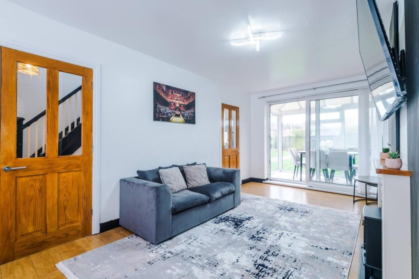 Hideaway Cozy 3br With Free Parking Holiday home