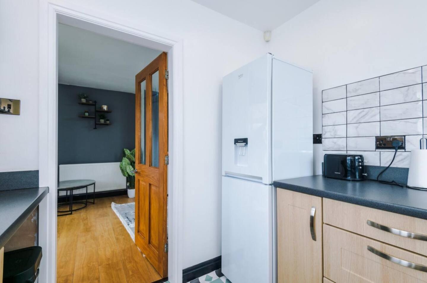 Holiday home Hideaway Cozy 3br With Free Parking Manchester