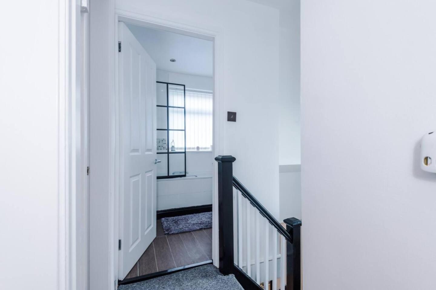 Hideaway Cozy 3br With Free Parking Manchester