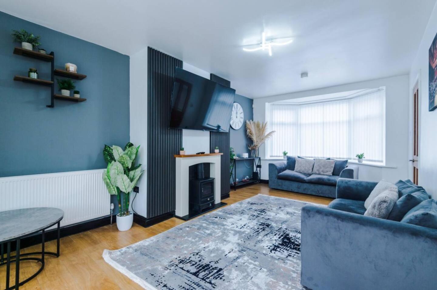 Hideaway Cozy 3br With Free Parking Holiday home *