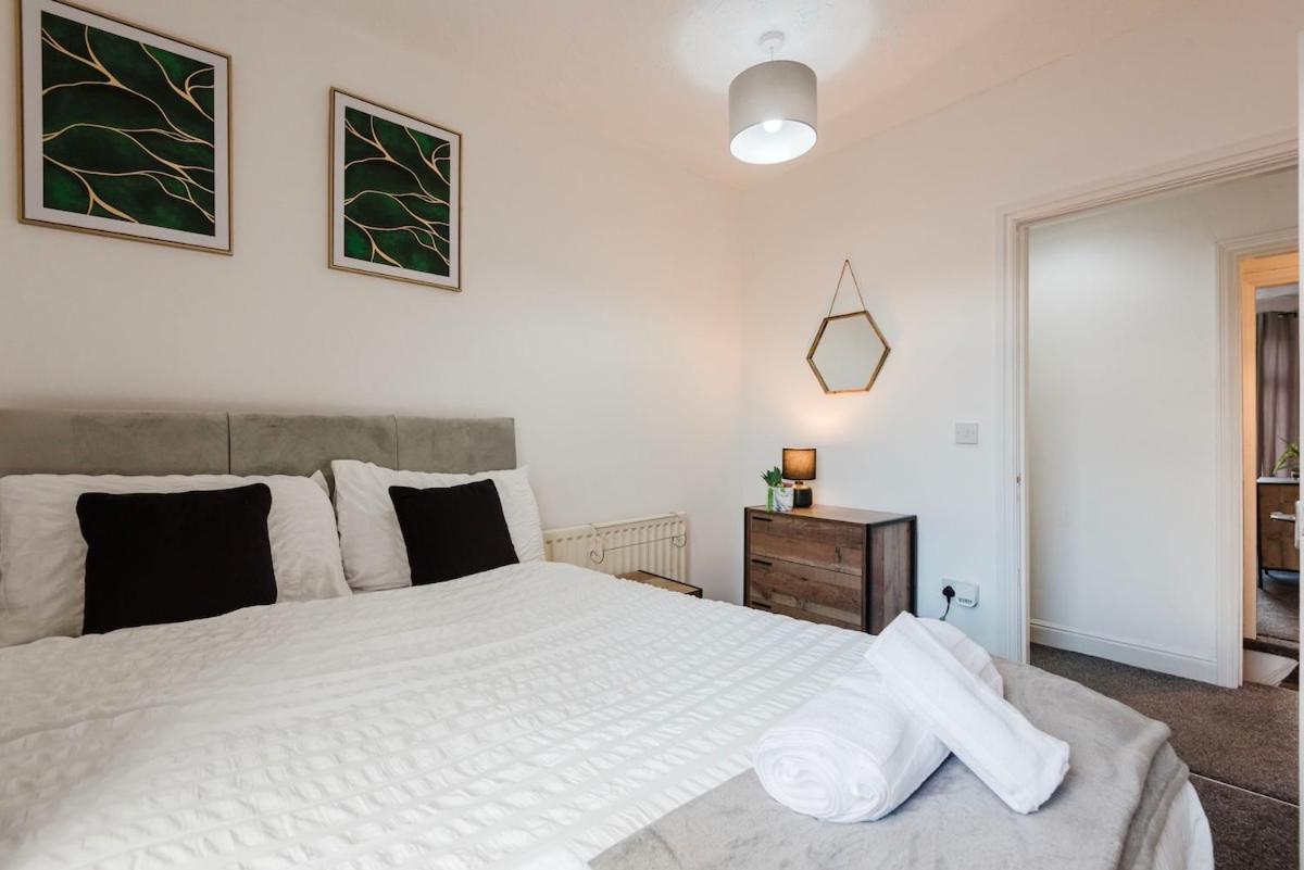Apartment Free Parking, Late Check Out Coop Live Etihad Stadium 3-Bed House *