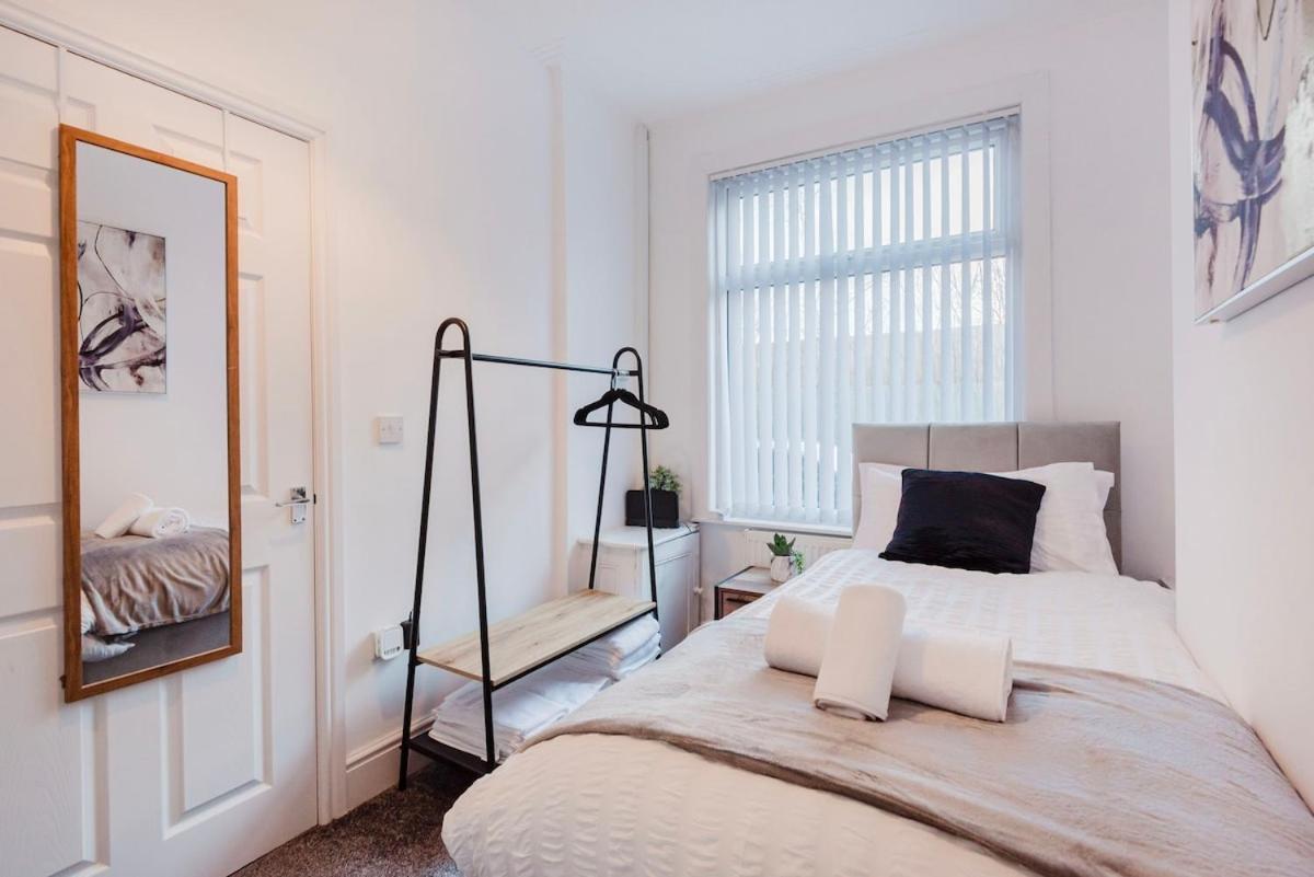 Free Parking, Late Check Out Coop Live Etihad Stadium 3-Bed House
