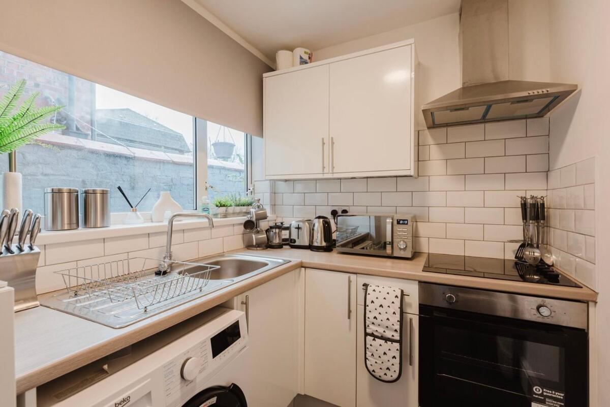Free Parking, Late Check Out Coop Live Etihad Stadium 3-Bed House Manchester
