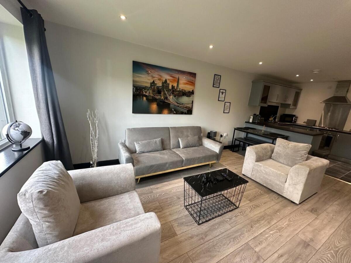 Suite-dreamz-mcr Apartment *