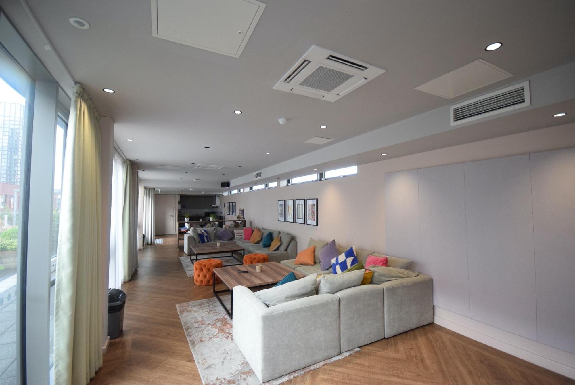 Life Top-floor 2-bed 1-bath In Ancoats